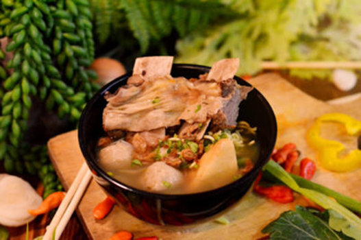 7 Rekomendasi Bakso Bandung Paling Legendaris dan Enak 4 Rekomendasi bakso Bandung