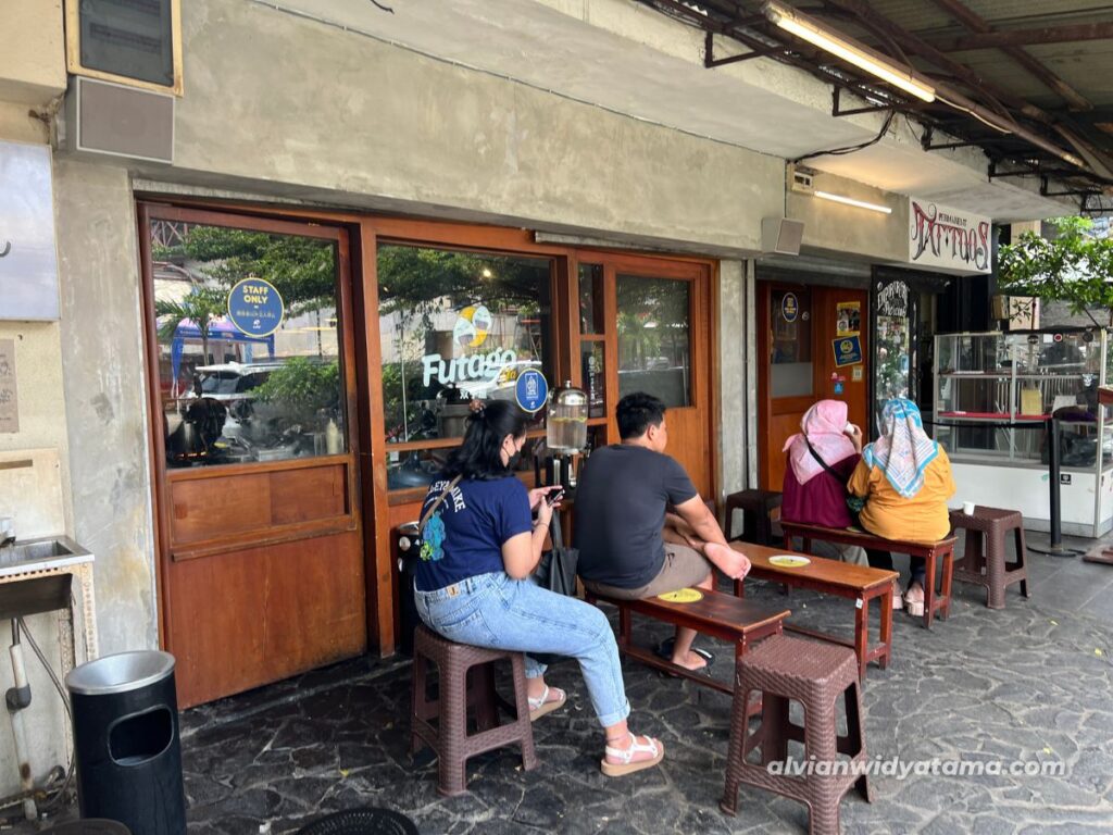 Jajal Kuliner Viral Blok M (Part 1) 6 Futago Ya Blok M