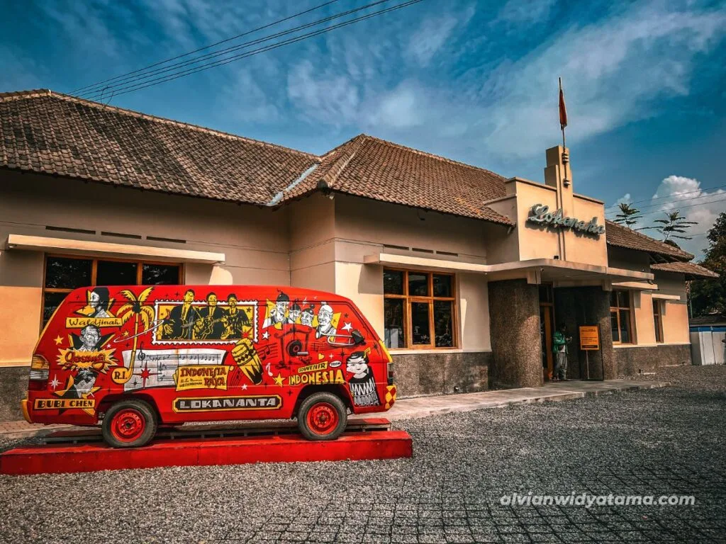 Galeri Lokananta, destinasi menarik di kota Solo.