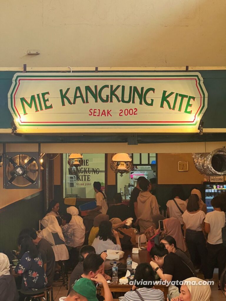 Jajal Kuliner Viral Blok M (Part 2) 11 Mie Kangkung Kite di Blok M, salah satu kuliner mie khas Betawi yang ada di Blok M