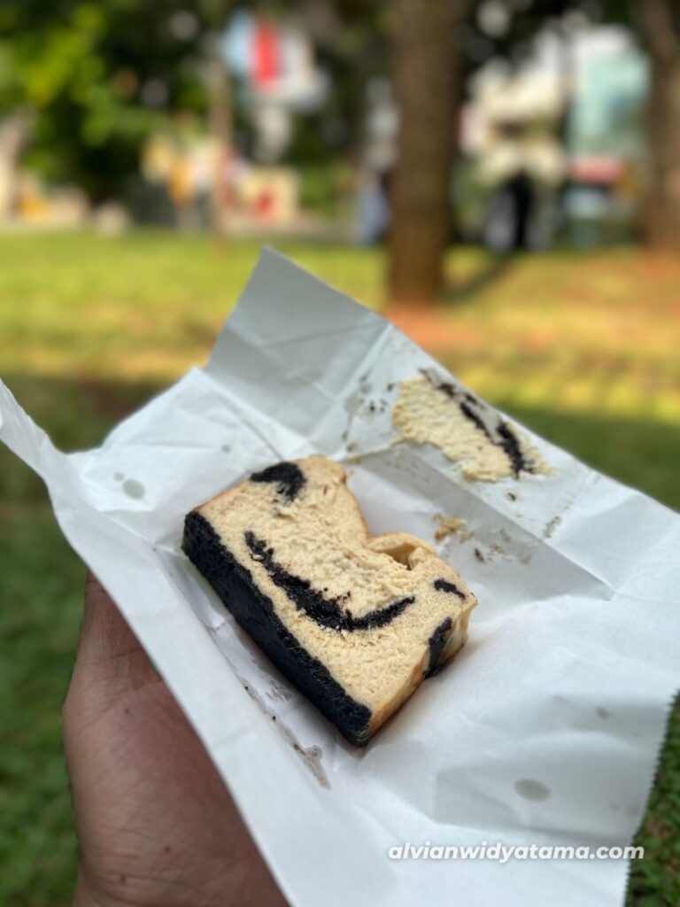 Jajal Kuliner Viral Blok M (Part 2) 10 Truffle Cheescake dari Busy Cheese Cafe Blok M