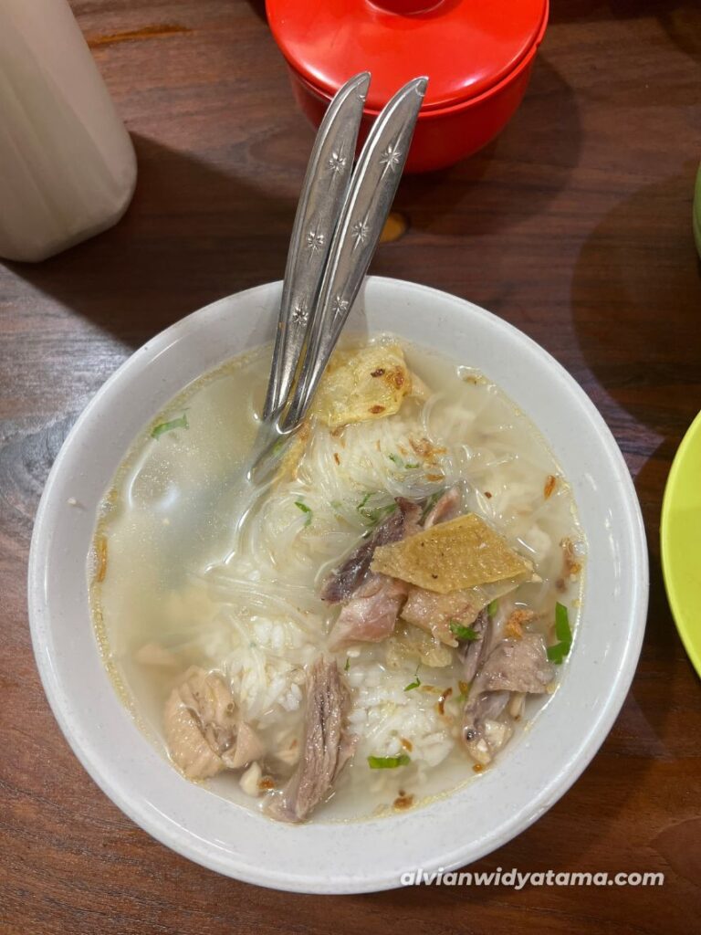 Review dan Jajal Kuliner Otentik Solo 12 Nasi Soto Ayam Soto Gading 1 Solo