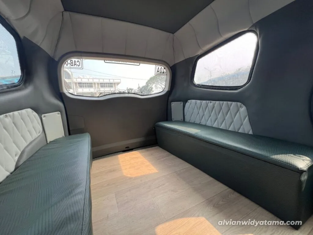 Interior Kursi Angkot AC Depok