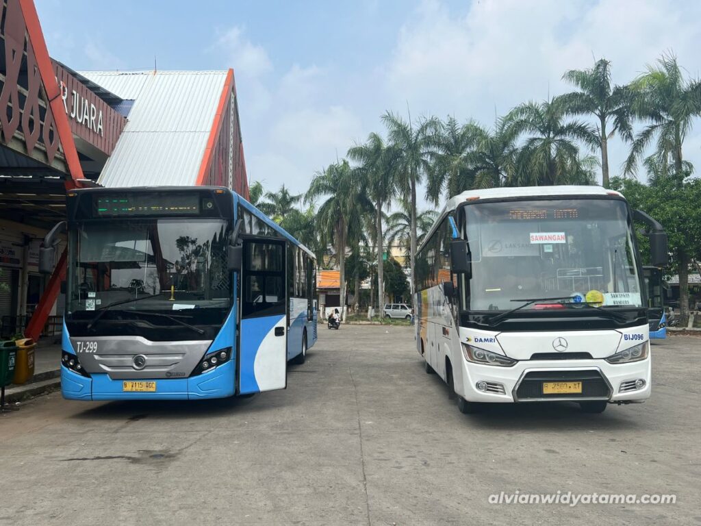 Review Rute Transjakarta D41: Bus Transjakarta Hadir di Sawangan! 4 Bus Transjakarta D41 dan DAMRI Soetta di Terminal Sawangan Depok