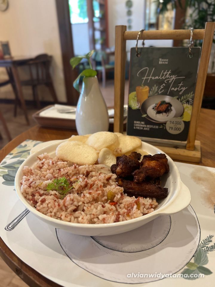 Eksplor Kuliner Cipete: Coba Apa Aja? (Part 2) 5 Toodz House Cipete - Spicy Chicken Rice