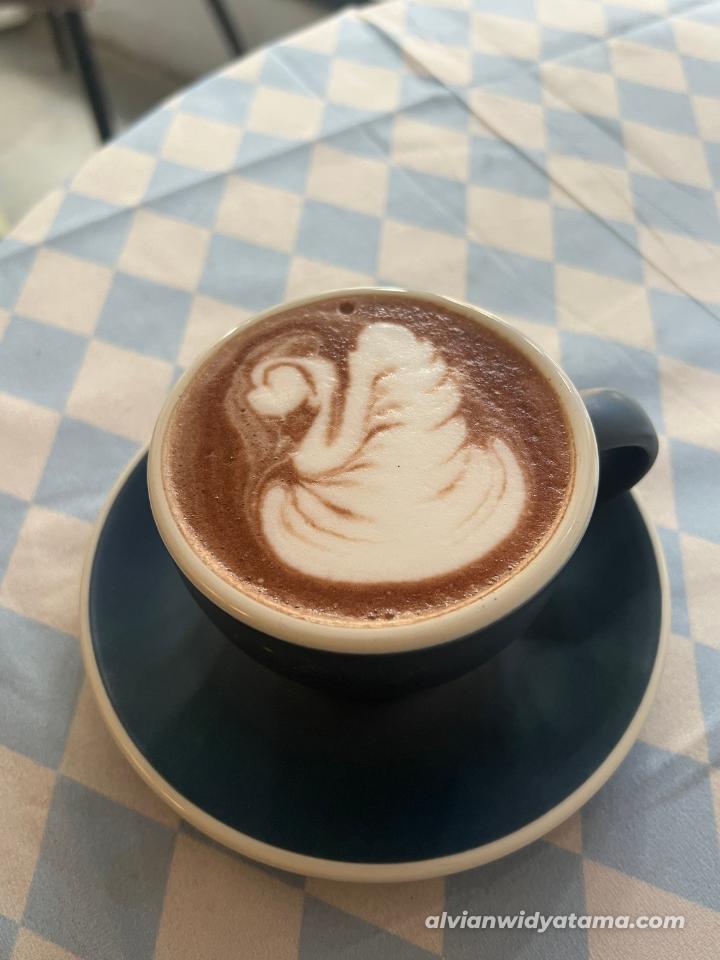 Dark Chocolate Bluish Coffee Bar Depok