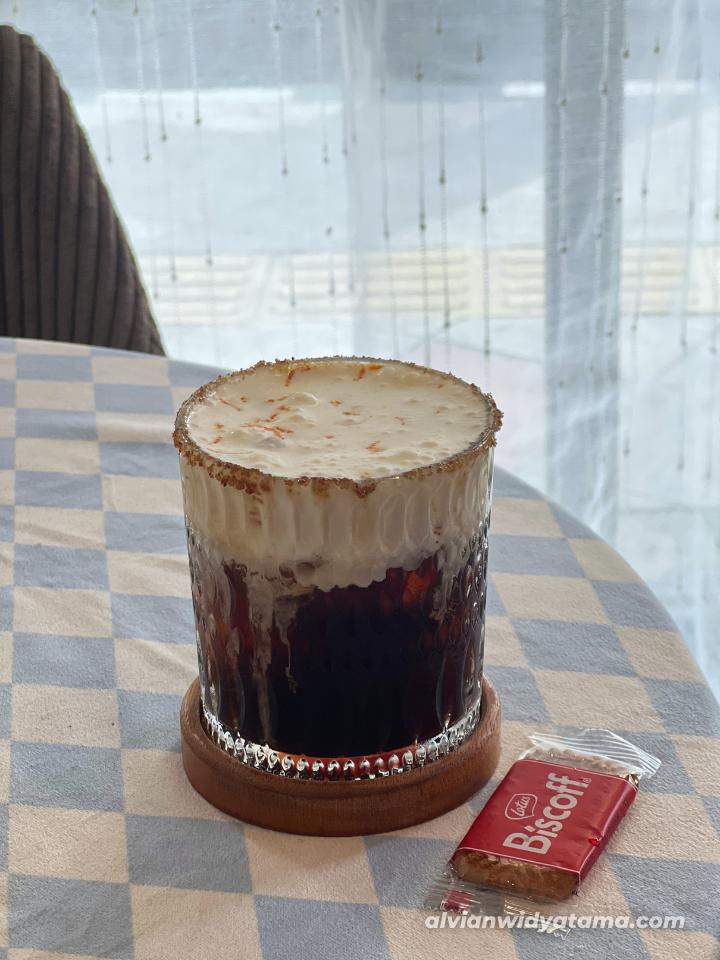 Mont Blanc dari Bluish Coffee Bar Depok